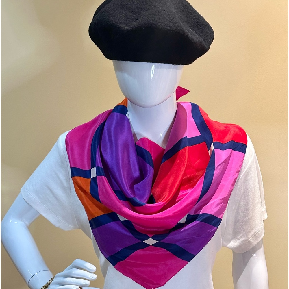 🌟HP🌟VTG 1991 Liz Claiborne Geometric Print Bright Color Silk Scarf Made in Japan